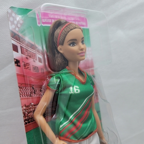 Barbie Soccer Doll, Brunette, #16 (11.5") - Picture 5 of 5